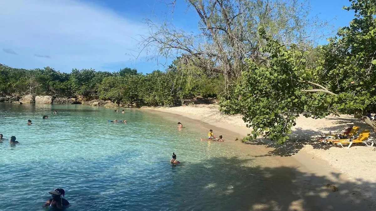 Charming Retreat Beach Access Saint Annʼs Bay