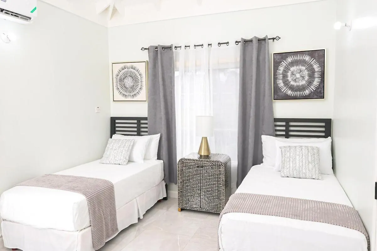 Charming Retreat Beach Access Saint Annʼs Bay 別荘